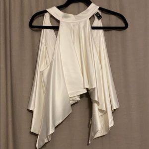 White flowy crop too